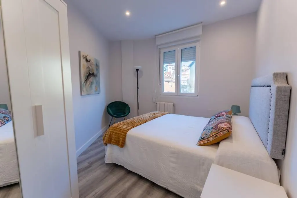 Valdecilla Center Apartment Santander